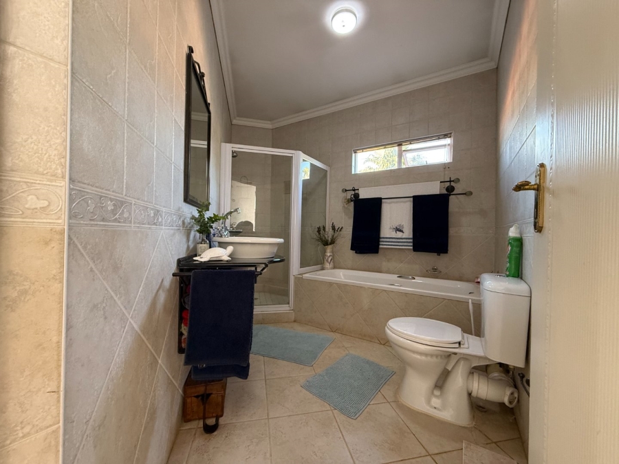 4 Bedroom Property for Sale in Melodie North West